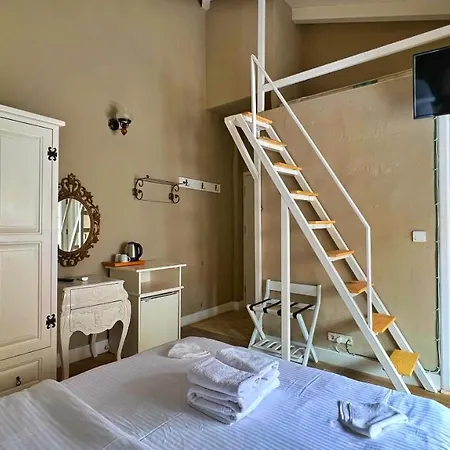 Maison D'azur Nocleg ze śniadaniem 4*