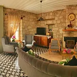 Alojamento de Acomodação e Pequeno-almoço Maison D'azur