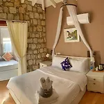 Maison D'azur 4*