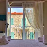 Maison D'azur Bed & Breakfast