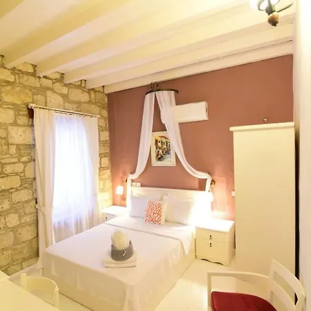 Bed & Breakfast Maison D'azur 4*
