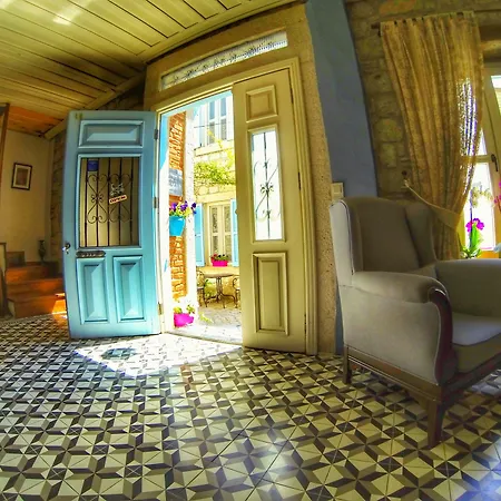 Frühstückspension Maison D'azur Alaçatı