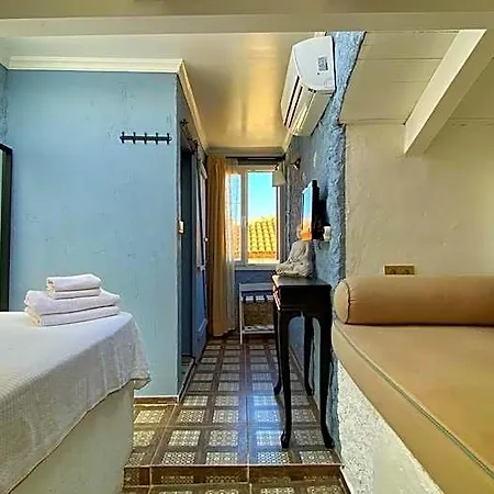 Maison D'azur 4*