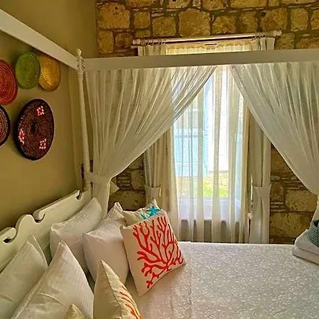 Maison D'azur Bed & Breakfast