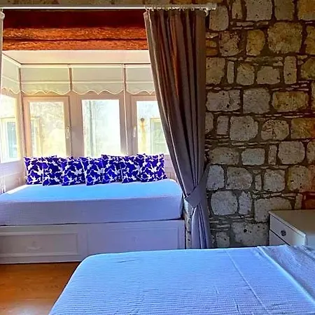Bed & Breakfast Maison D'azur 4*