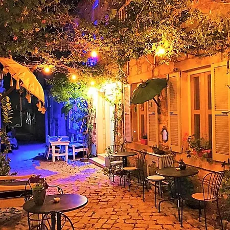Maison D'azur 4*