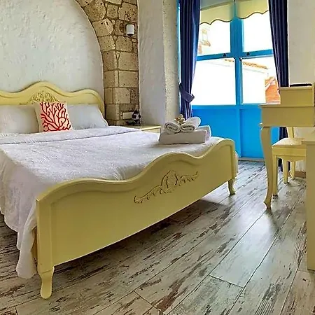 Maison D'azur 4*